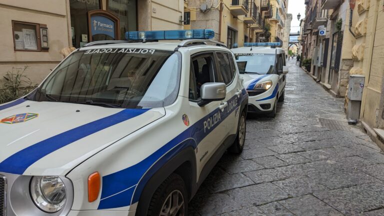 auto polizia locale corso