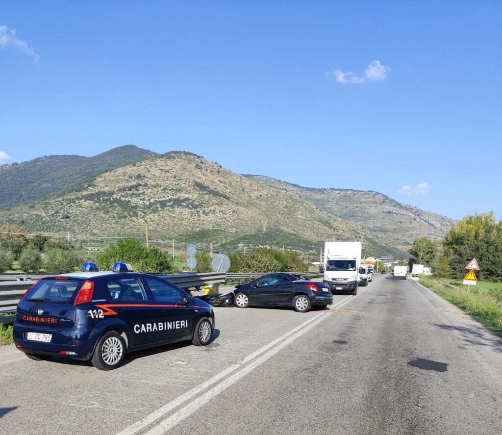 carabinieri priverno incidente