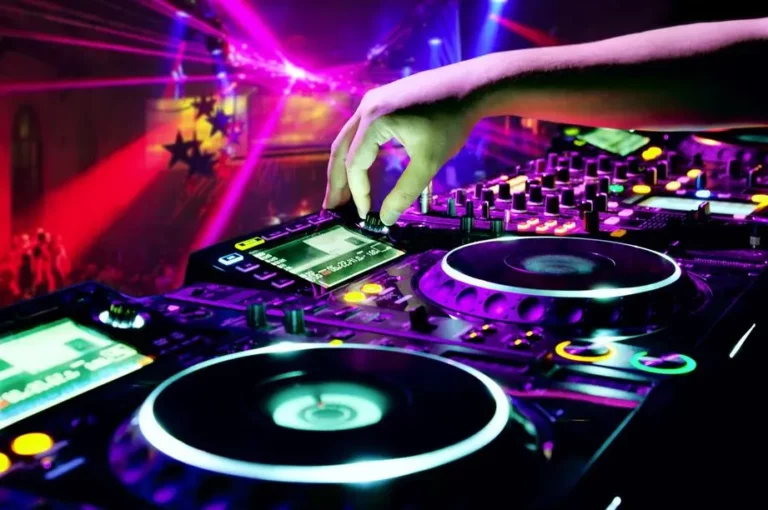 discoteca-dj-musica-latina